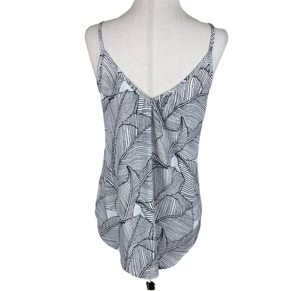 Sienna Sky Leaf Pattern Top - Picture 6 of 8